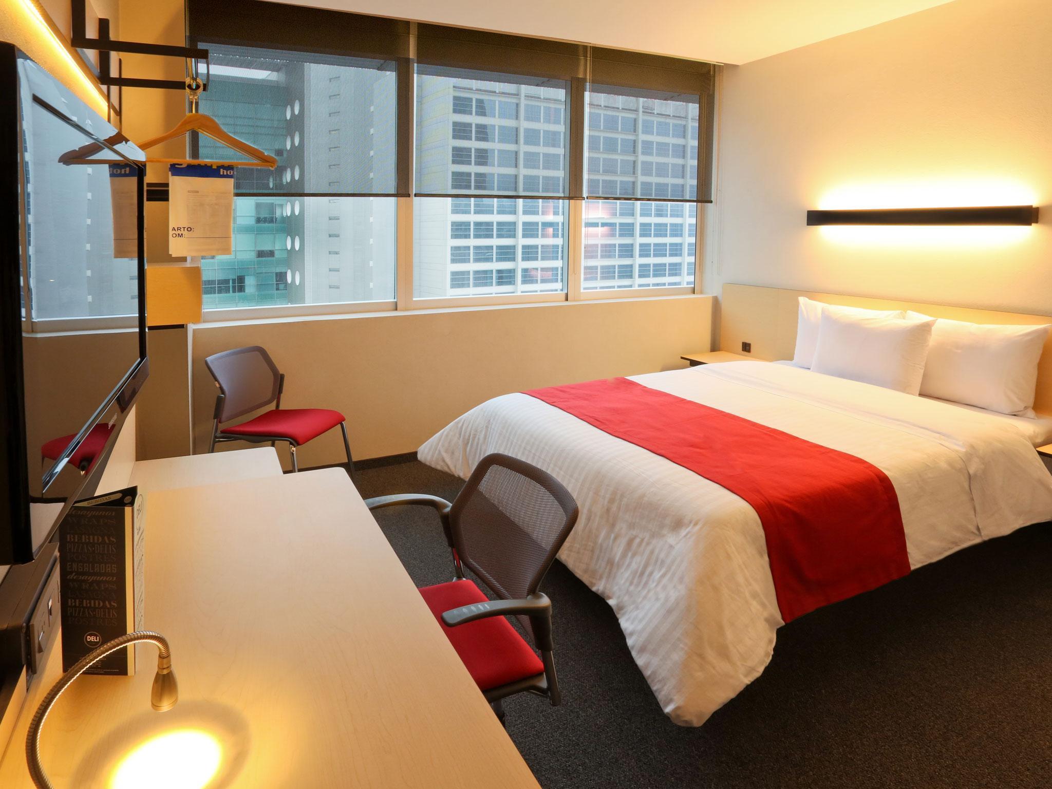 Hotel Express By Marriott Ciudad De Santa Fe
