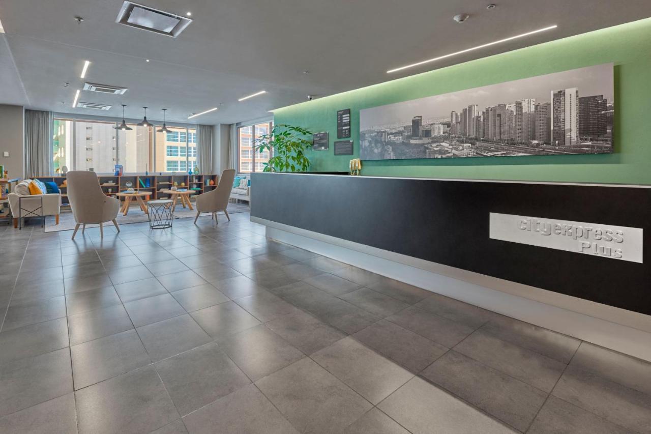 Express By Marriott Ciudad De Santa Fe Hotel
