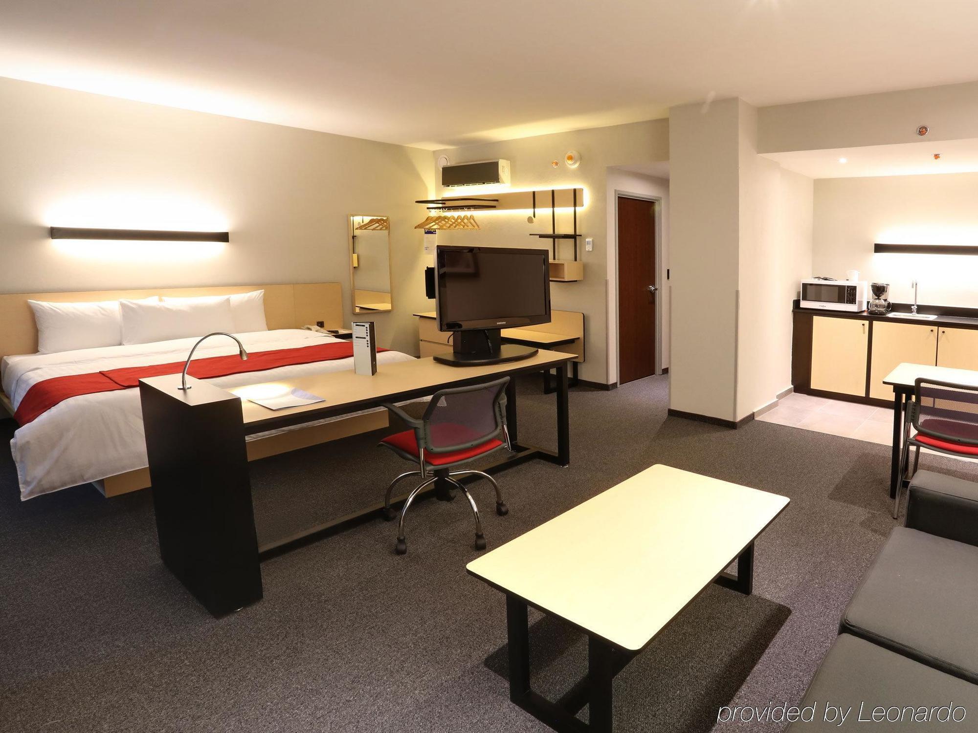 Express By Marriott Ciudad De Santa Fe 4* Mexiko-Stadt