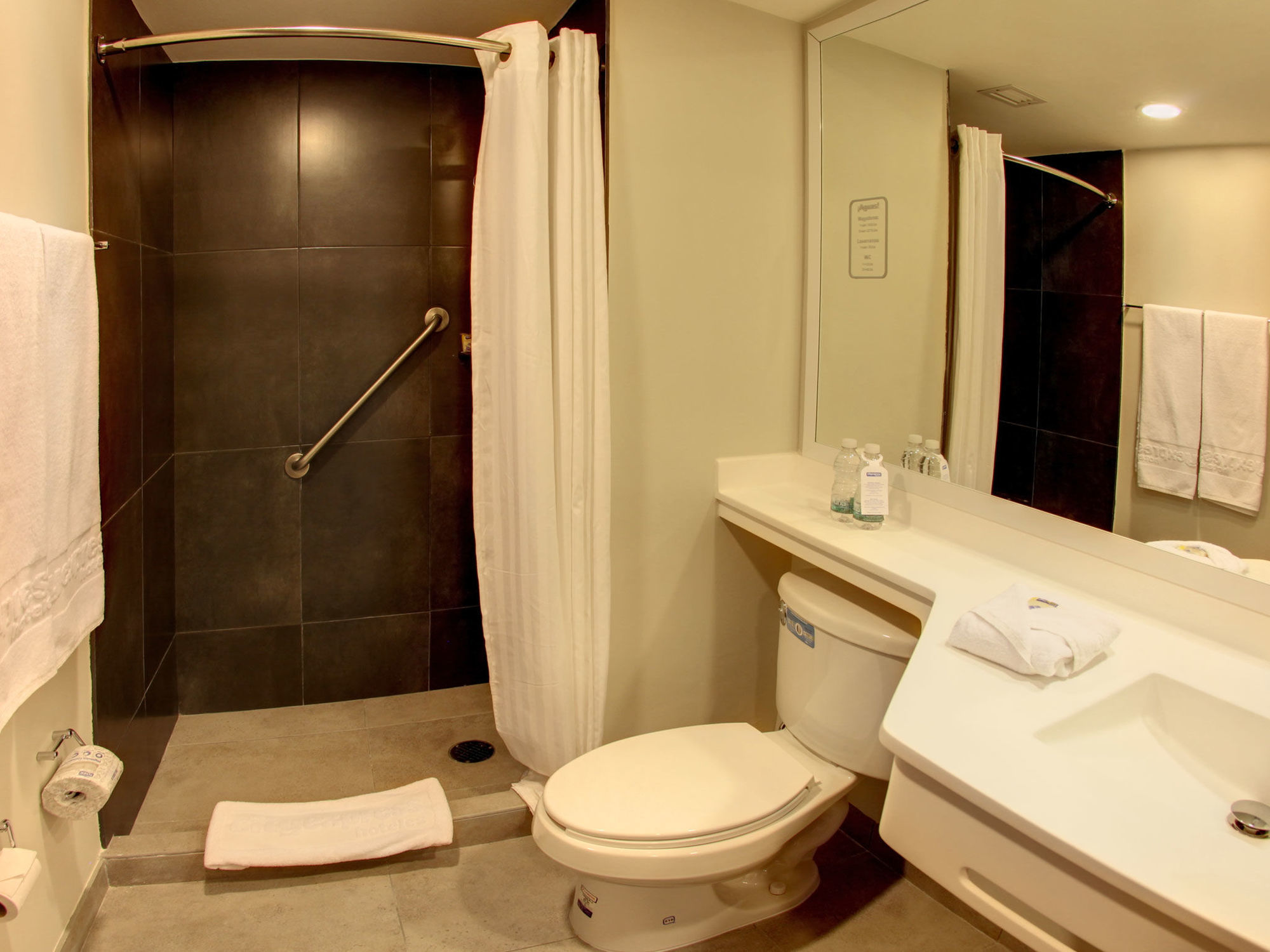 Express By Marriott Ciudad De Santa Fe 4*