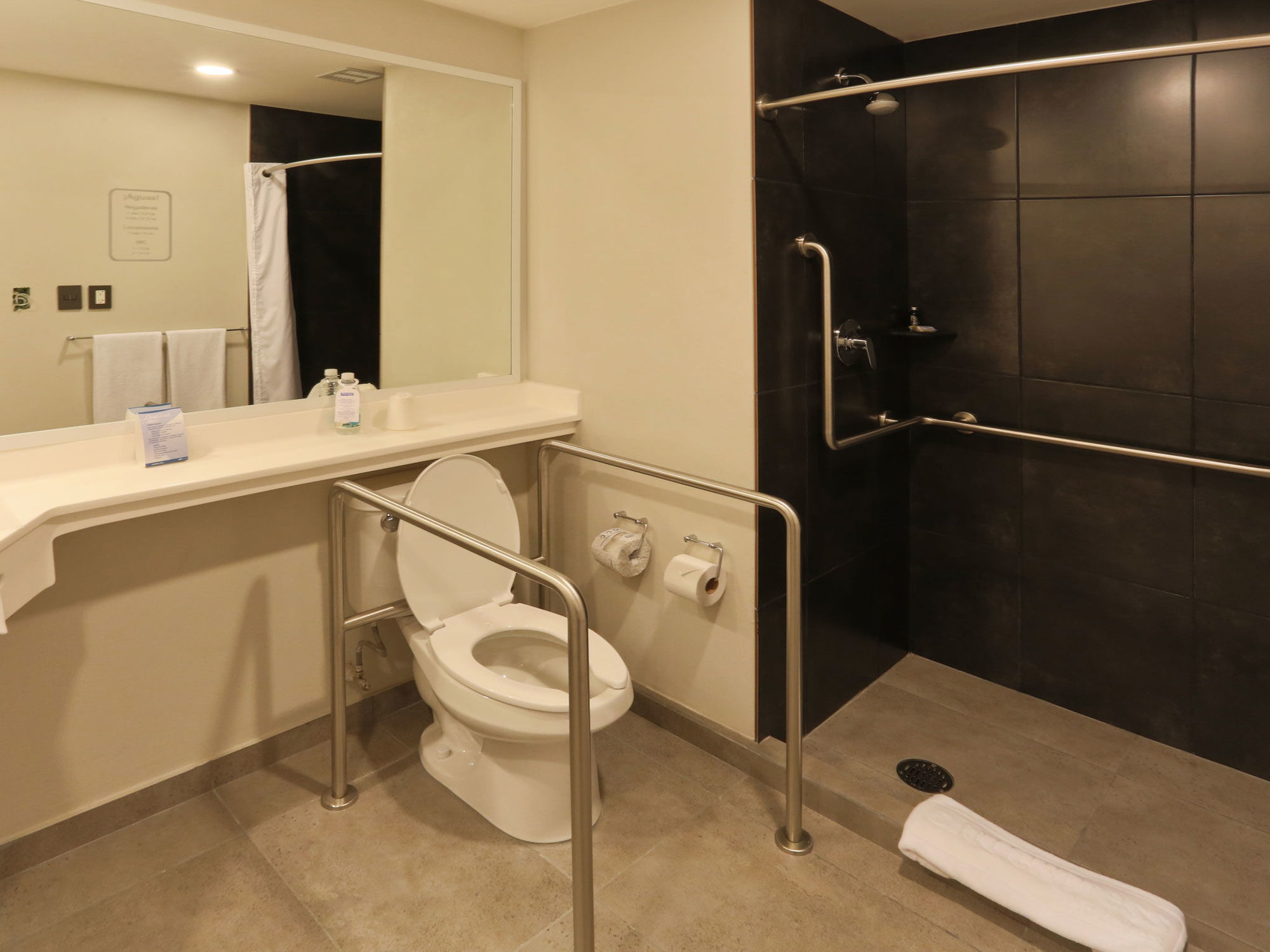 Hotel Express By Marriott Ciudad De Santa Fe 4*